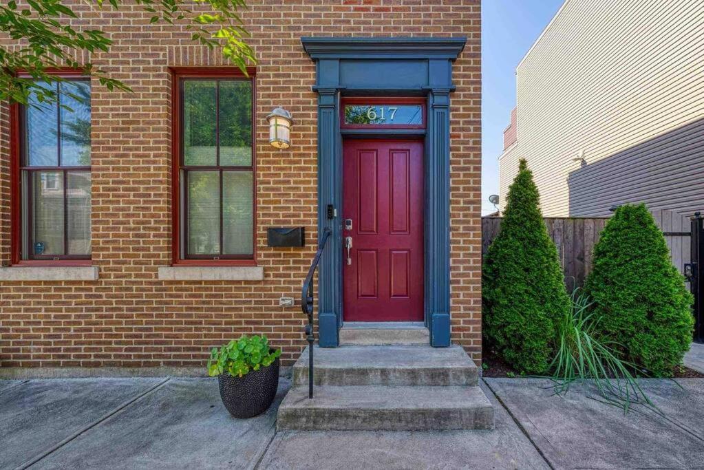 4 Bedroom 3 Bath Sleeps 10 Pet Friendly Private Backyard, 2 Car Garage, City Views, Close To All Stadiums And Casino Pittsburgh Extérieur photo