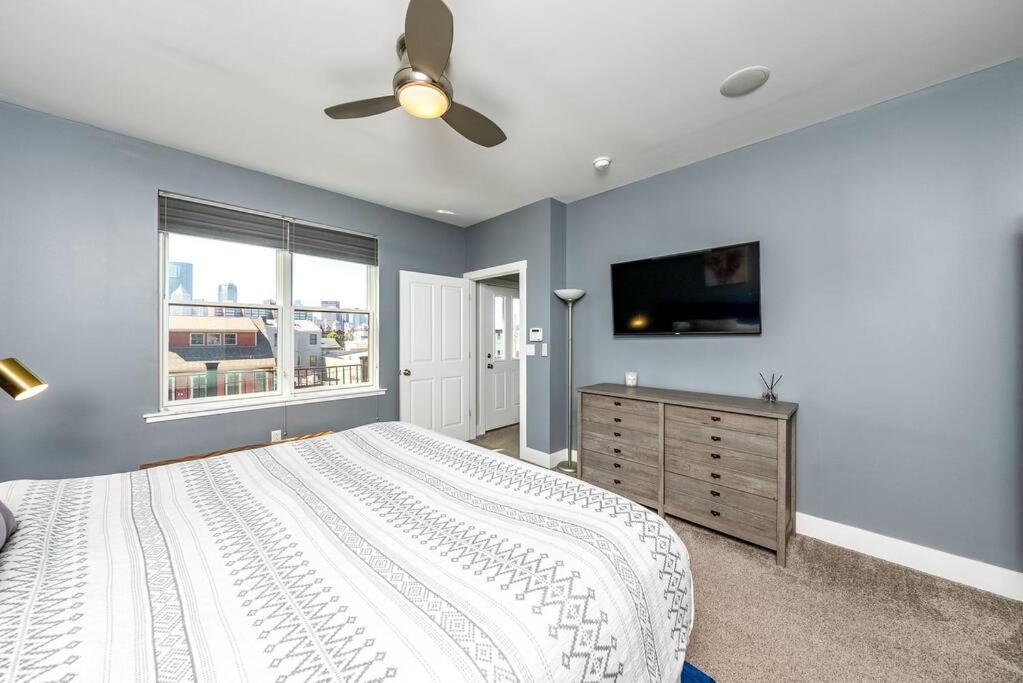 4 Bedroom 3 Bath Sleeps 10 Pet Friendly Private Backyard, 2 Car Garage, City Views, Close To All Stadiums And Casino Pittsburgh Extérieur photo