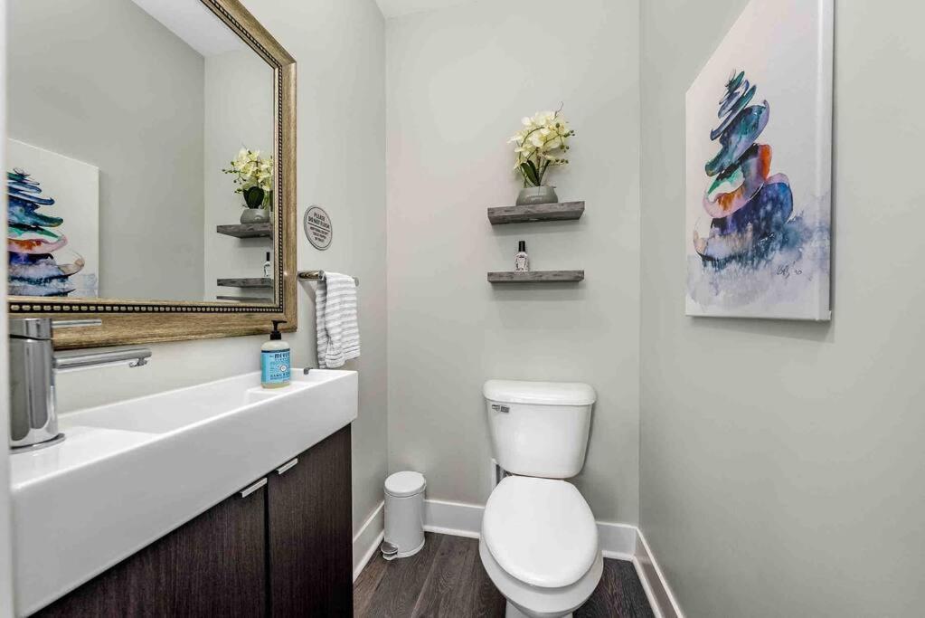 4 Bedroom 3 Bath Sleeps 10 Pet Friendly Private Backyard, 2 Car Garage, City Views, Close To All Stadiums And Casino Pittsburgh Extérieur photo