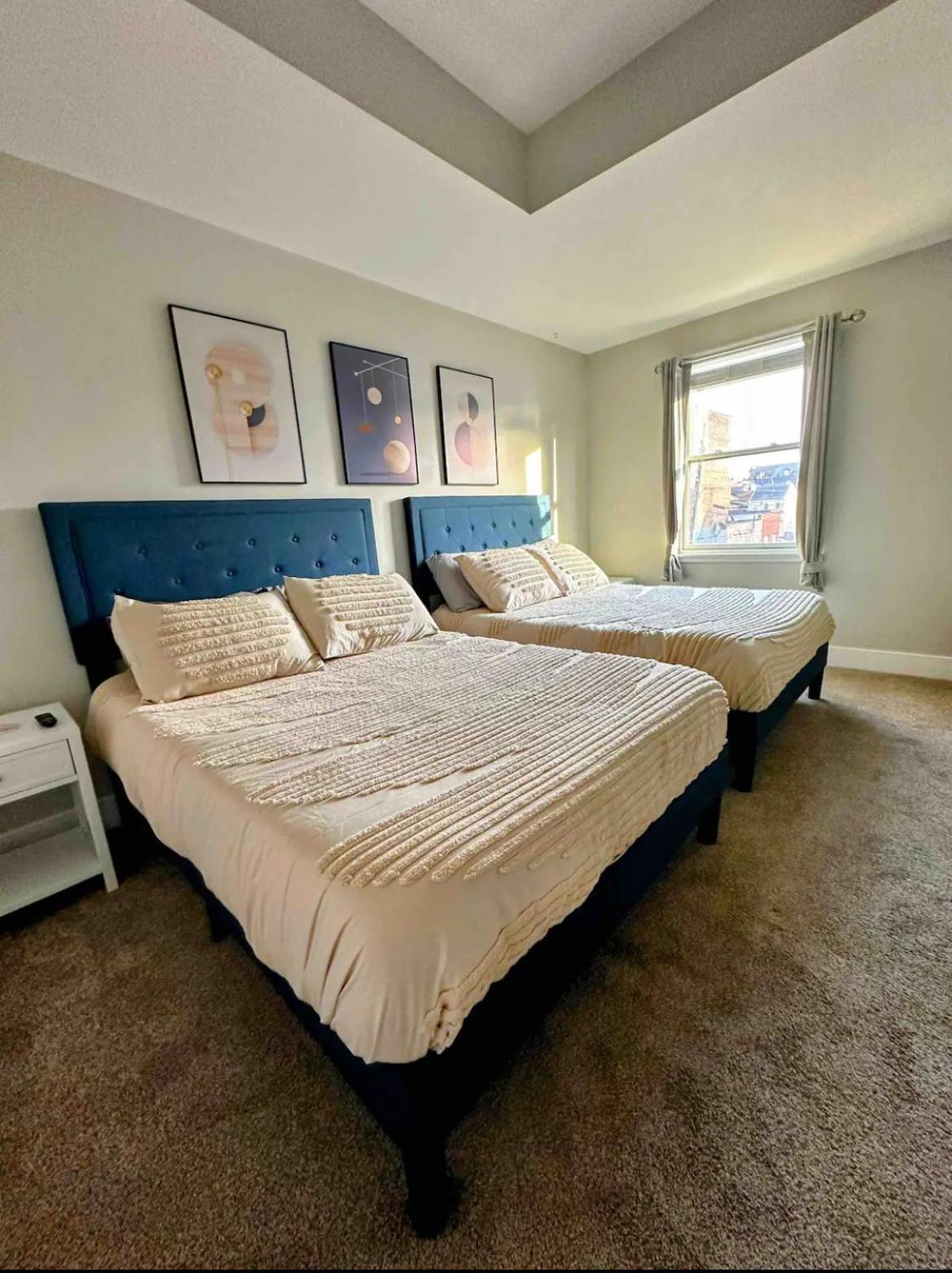 4 Bedroom 3 Bath Sleeps 10 Pet Friendly Private Backyard, 2 Car Garage, City Views, Close To All Stadiums And Casino Pittsburgh Extérieur photo
